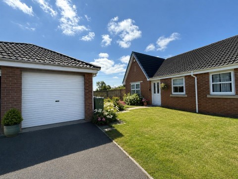 View Full Details for Dobson Close, High Spen, Rowlands Gill